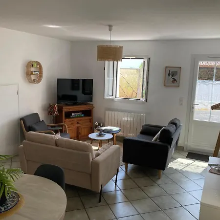 De La Ramee Nyaraló *