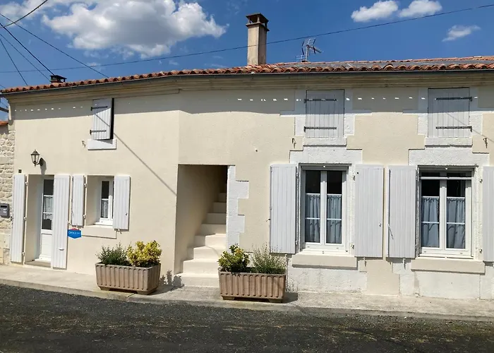 De La Ramee بيت للعطل Bords