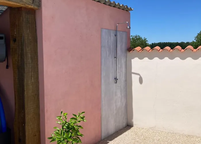 De La Ramee بيت للعطل *